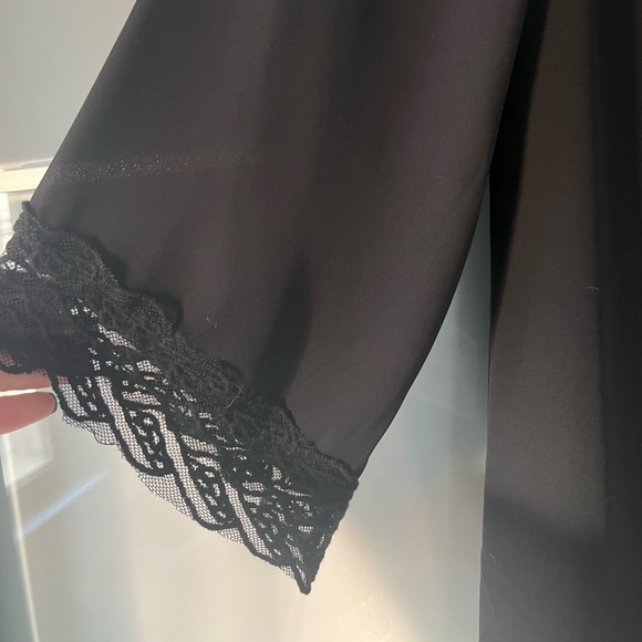 ASTR Mini Shift Dress - Picture 3 of 4